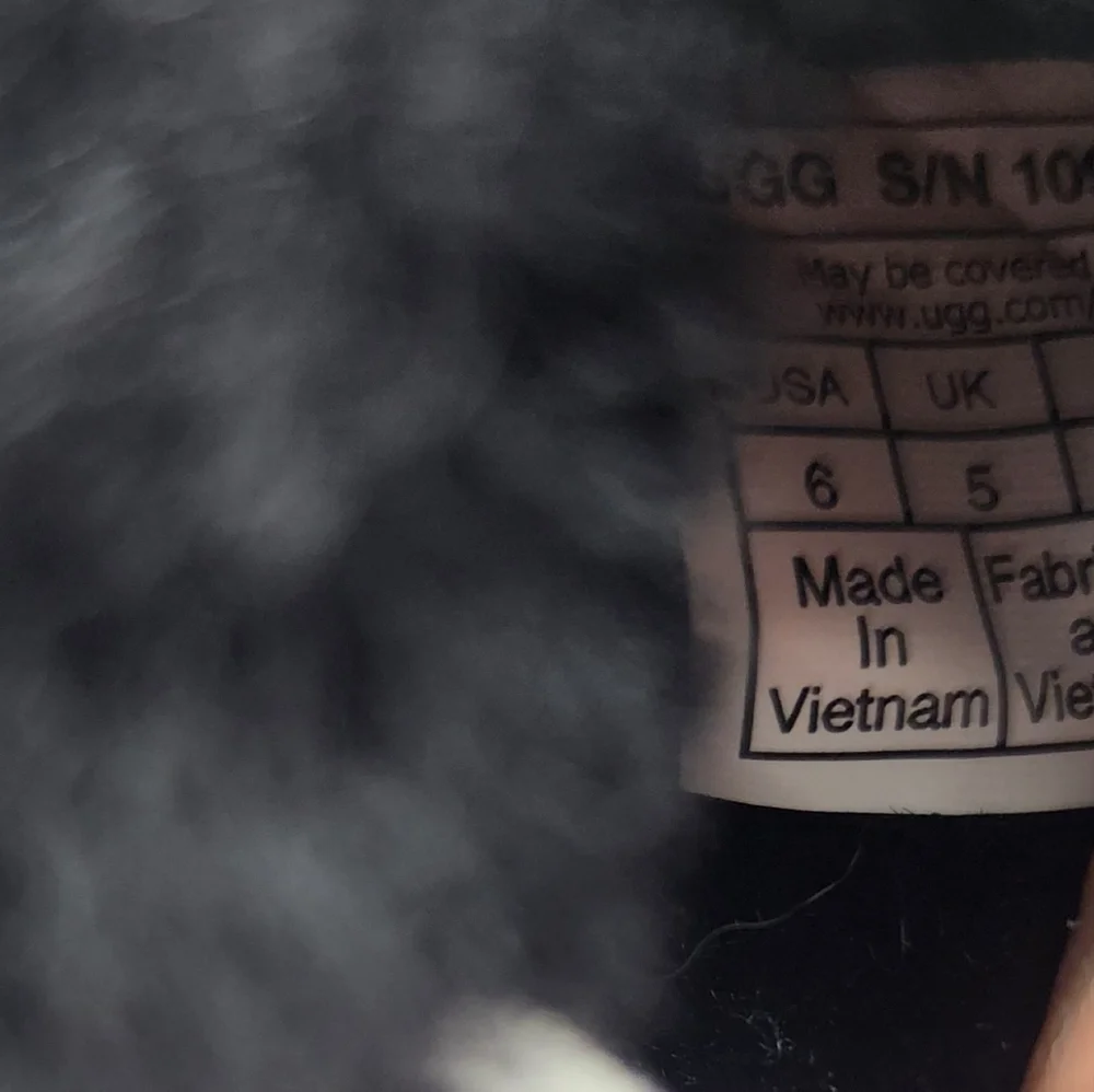 UGG Toddler Oh Yeah Fluffy Shearling Sheepskin Slingback Slipper Black 6